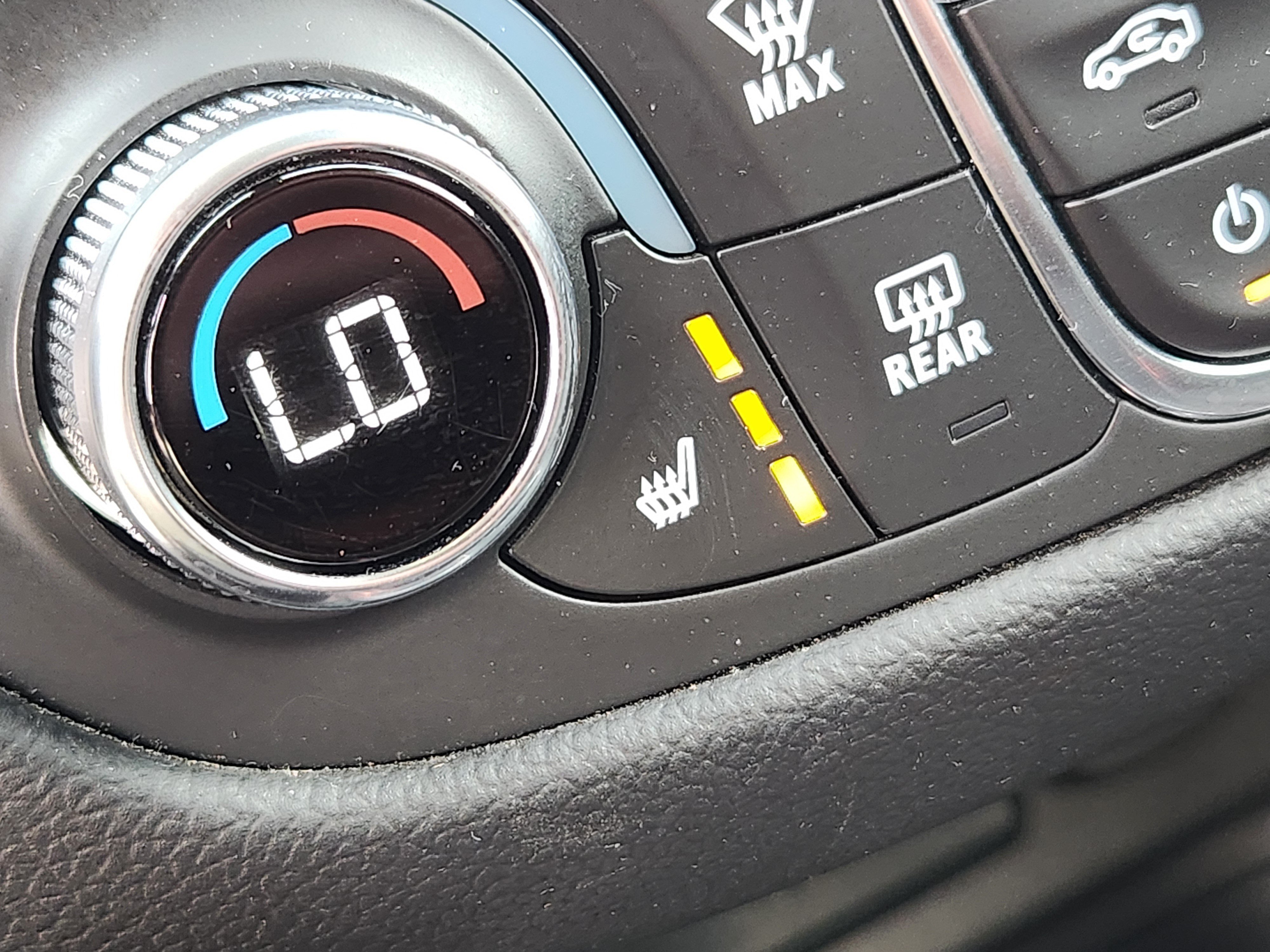 Used 2024 Chevrolet Equinox LT AWD/4WD image 17