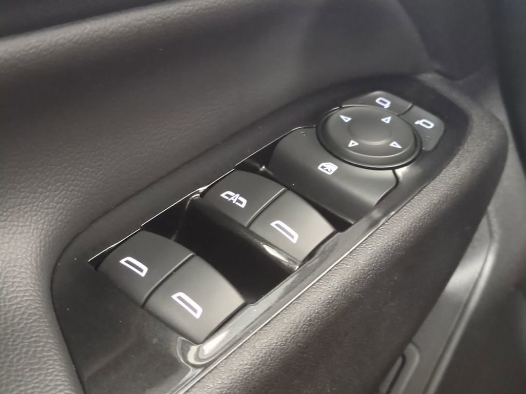 Used 2022 Chevrolet Equinox Premier image 32