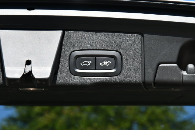 Used 2024 Volvo XC60 B5 Plus w/ Climate Package AWD/4WD image 25