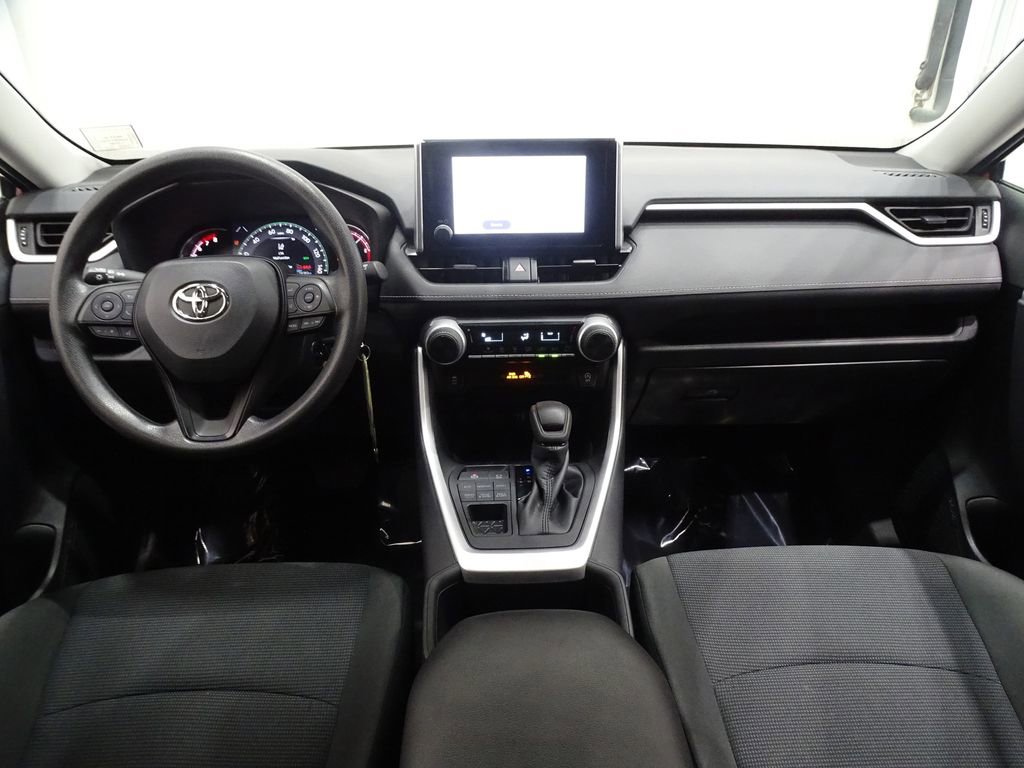 Used 2023 Toyota RAV4 LE image 27