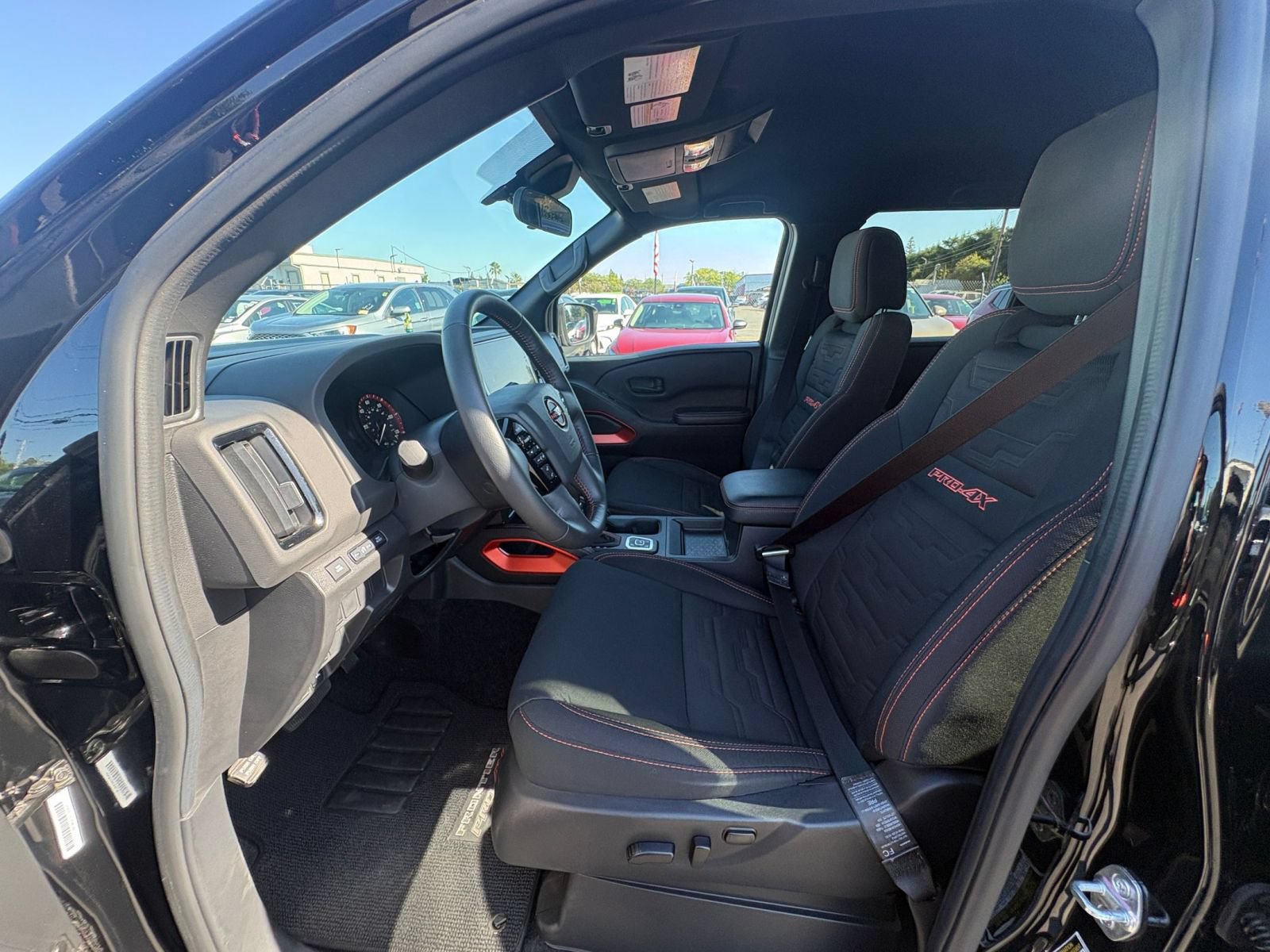 Used 2026 Nissan Frontier PRO-4X AWD/4WD image 26