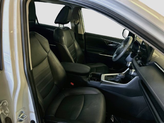 Used 2023 Toyota RAV4 XLE Premium FWD image 30