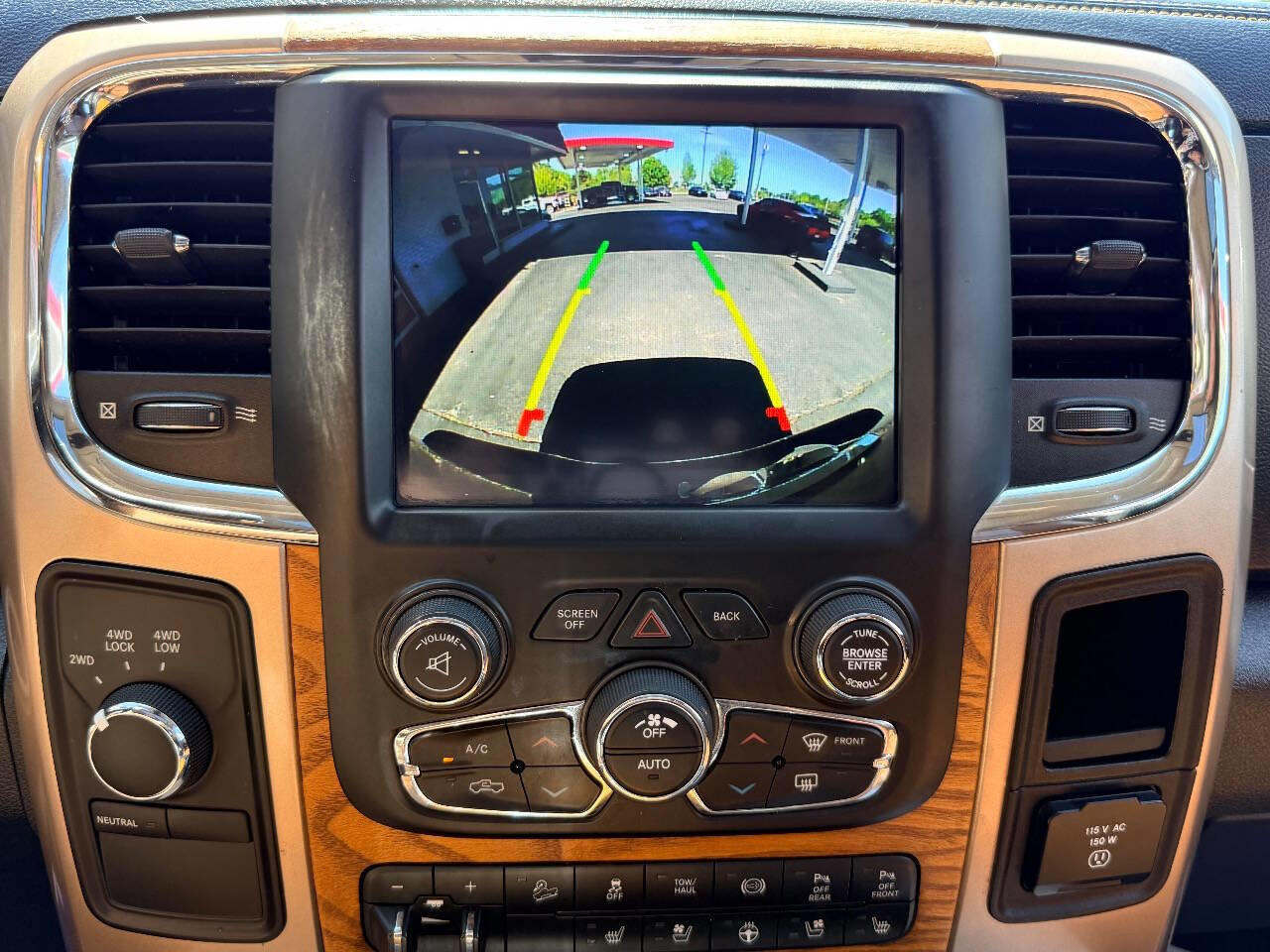 Used 2018 RAM 2500 Longhorn w/ Off Road Package AWD/4WD image 28