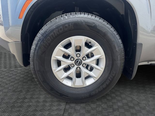 Used 2024 Nissan Frontier SV image 13
