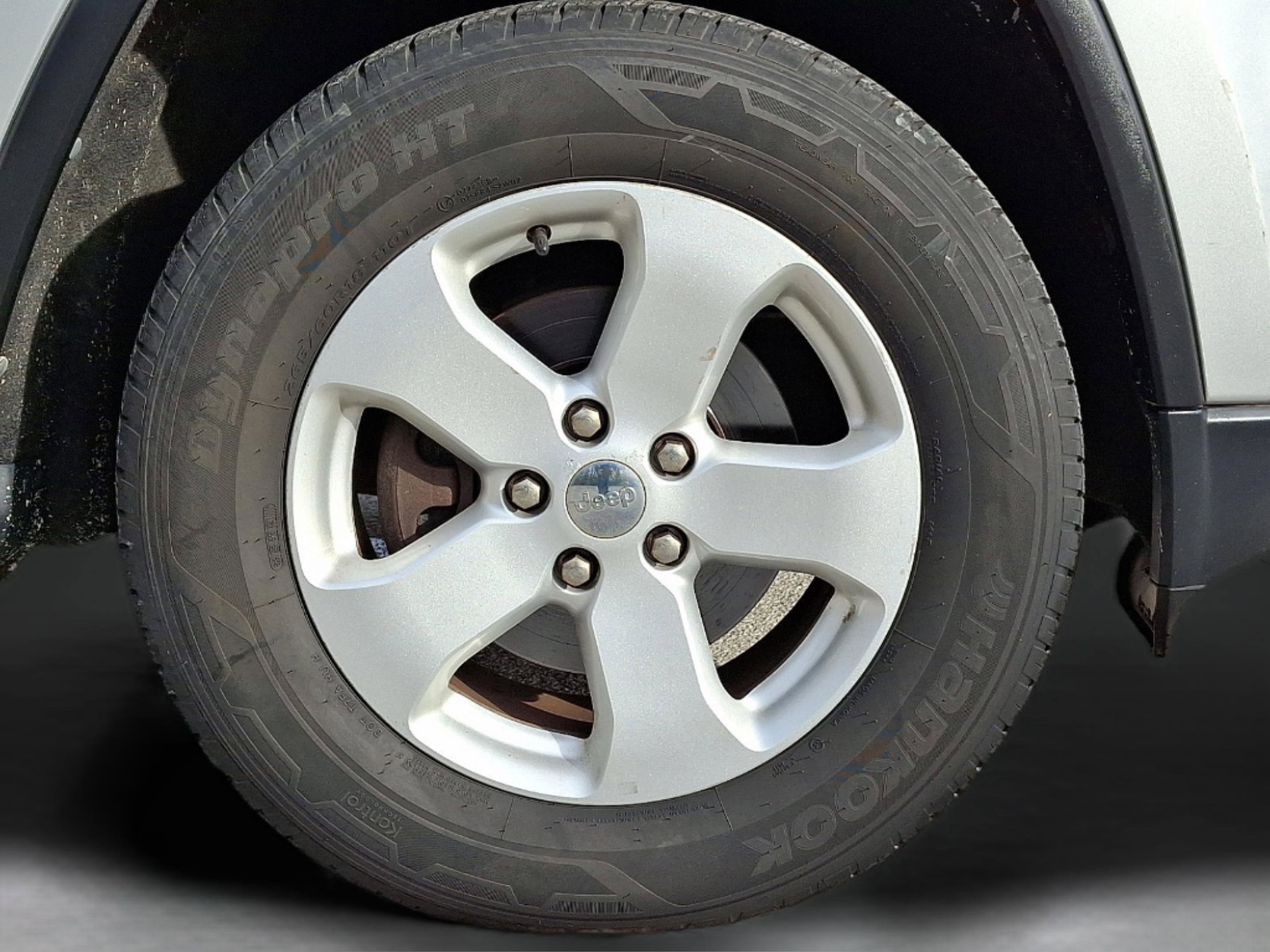 Used 2012 Jeep Grand Cherokee Laredo image 8