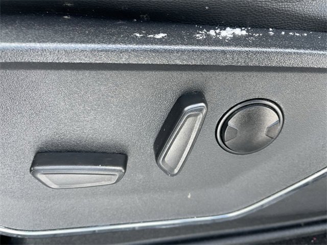 Used 2024 Ford F250 Lariat w/ Black Appearance Package image 12