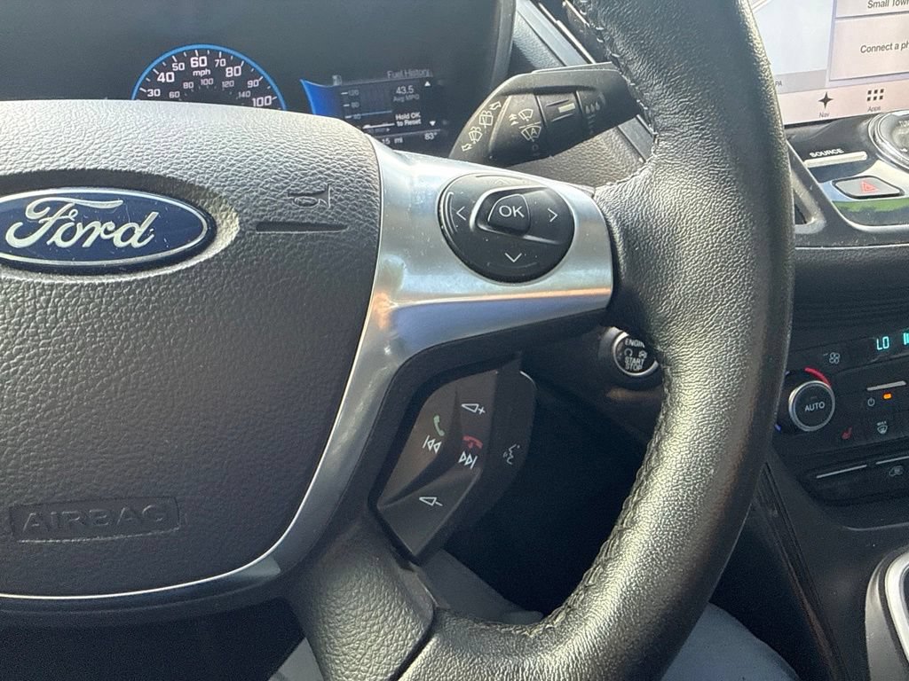 Used 2017 Ford C-MAX Energi Titanium w/ Equipment Group 501A FWD image 16