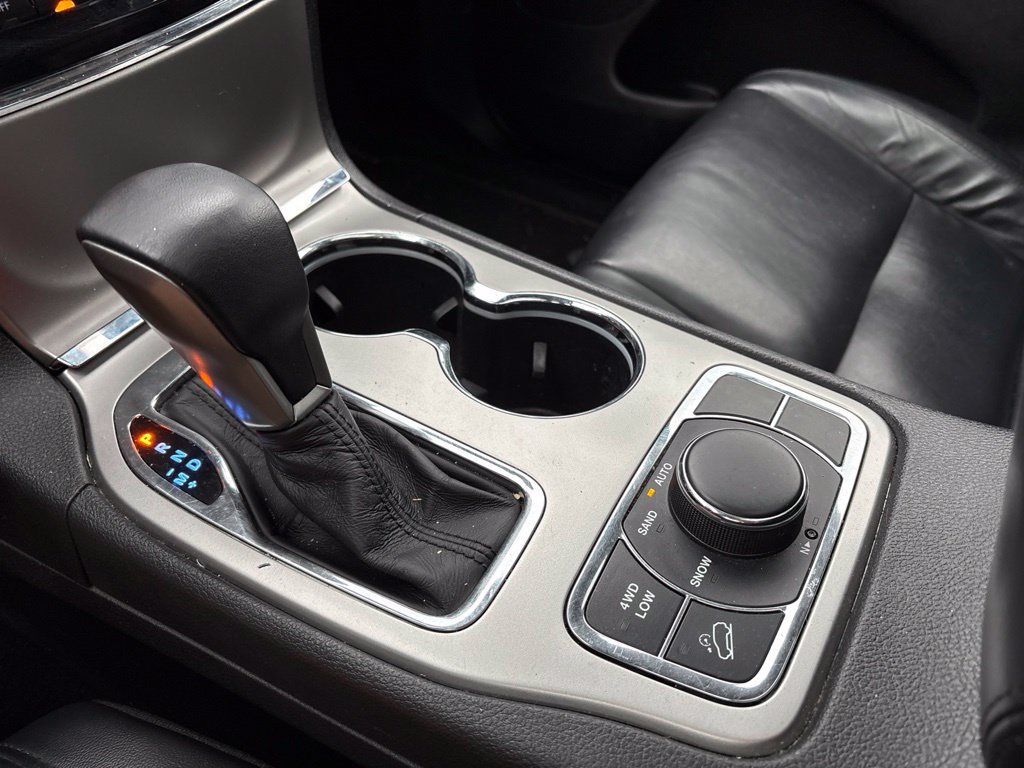 Used 2019 Jeep Grand Cherokee Limited AWD/4WD image 12