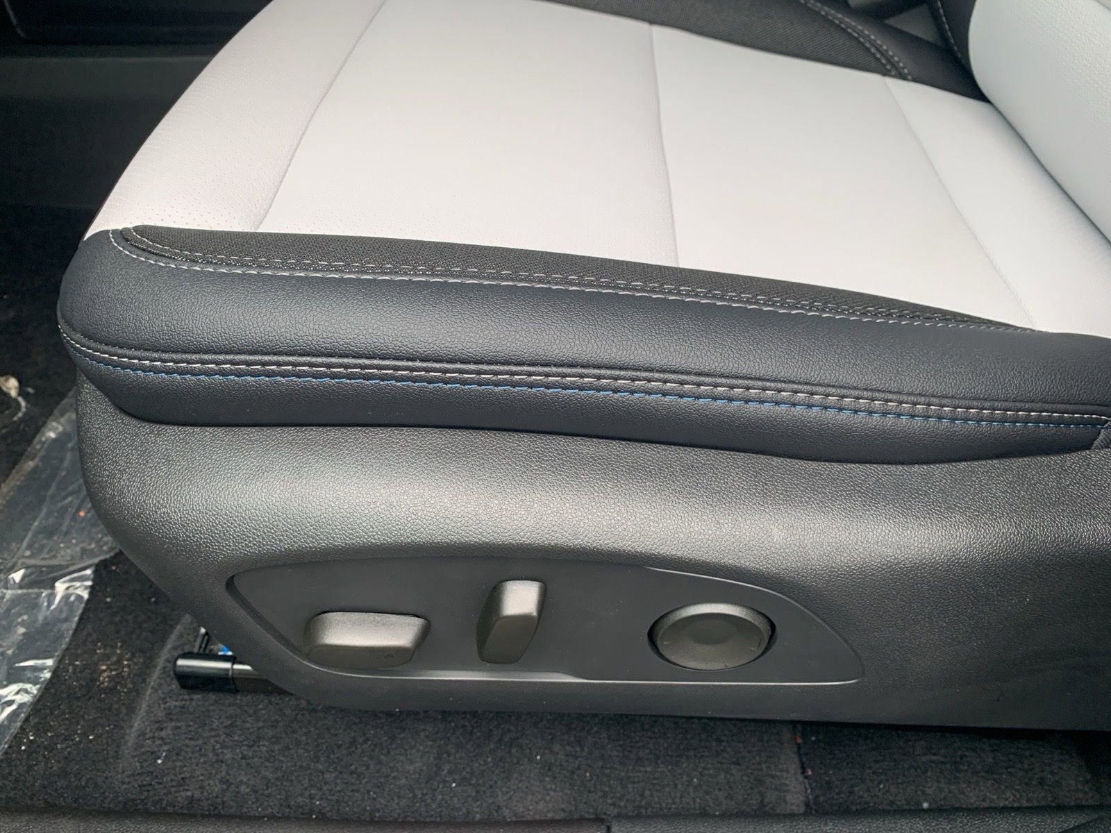 New 2026 Chevrolet Equinox EV LT image 20