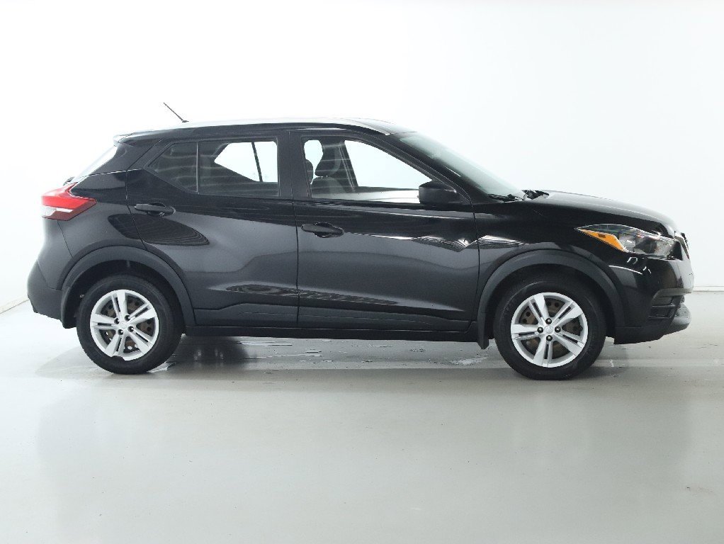 Used 2019 Nissan Kicks S image 11