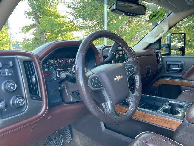 Used 2014 Chevrolet Silverado 1500 High Country w/ High Country Premium Package AWD/4WD image 10