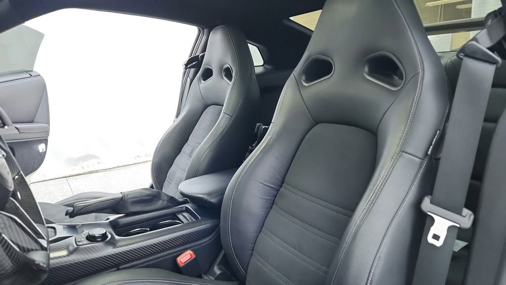 Used 2019 Nissan GT-R AWD/4WD image 19