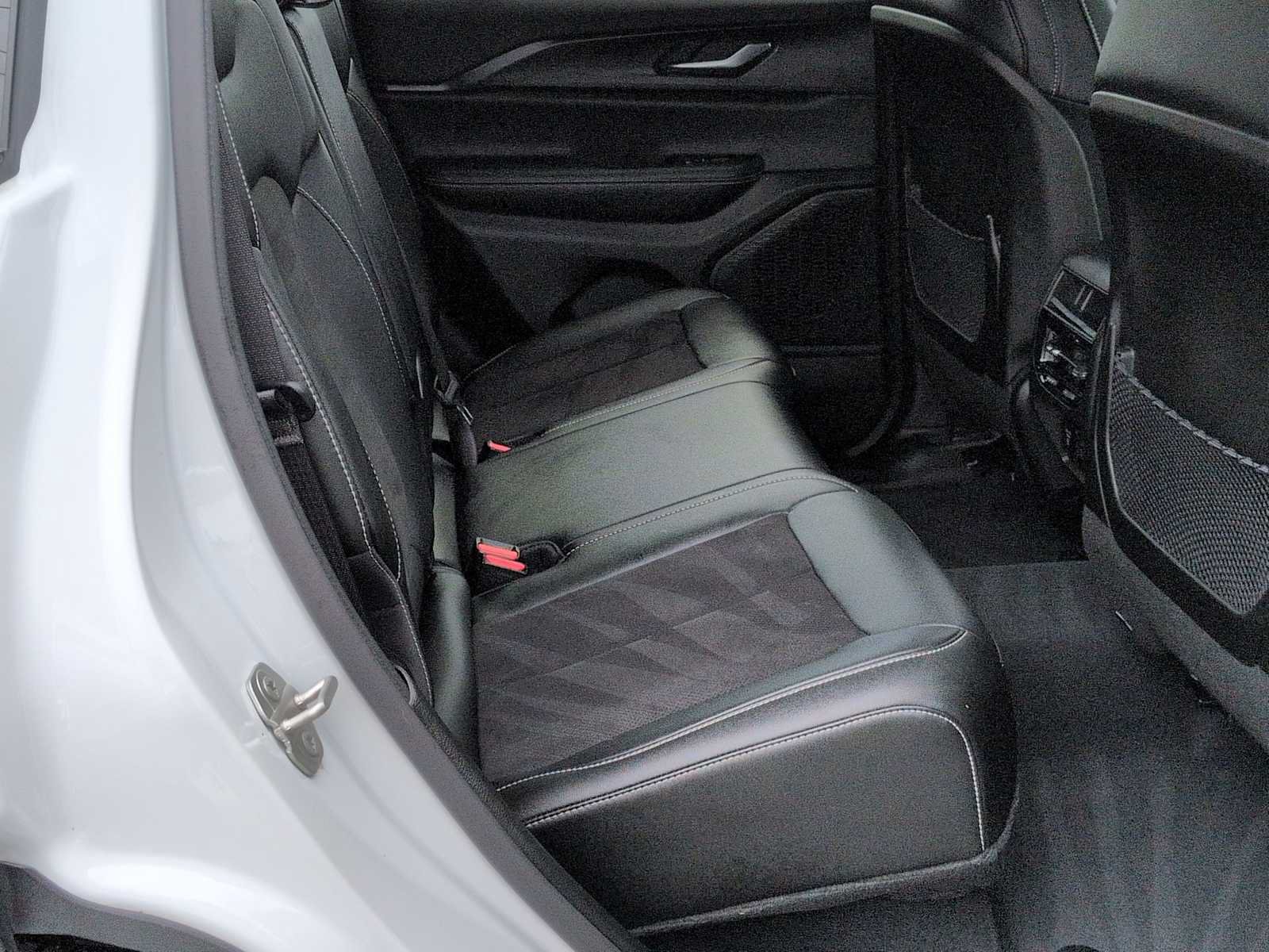 Used 2023 Jeep Grand Cherokee Altitude AWD/4WD image 22