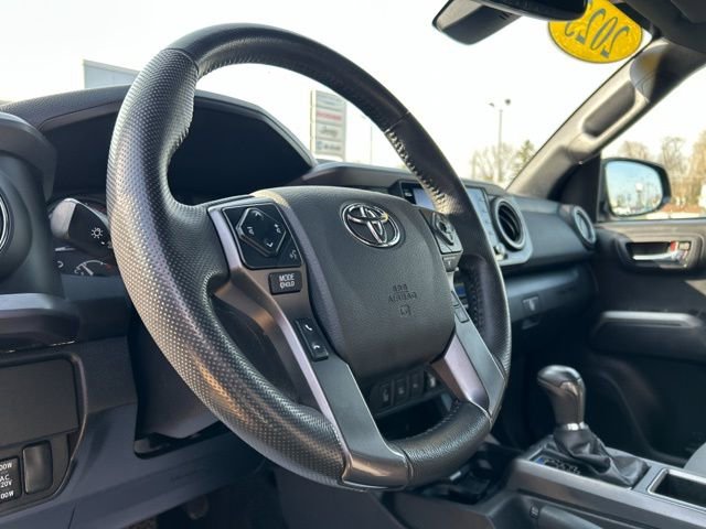 Used 2023 Toyota Tacoma TRD Off-Road w/ Advanced Technology Package image 31