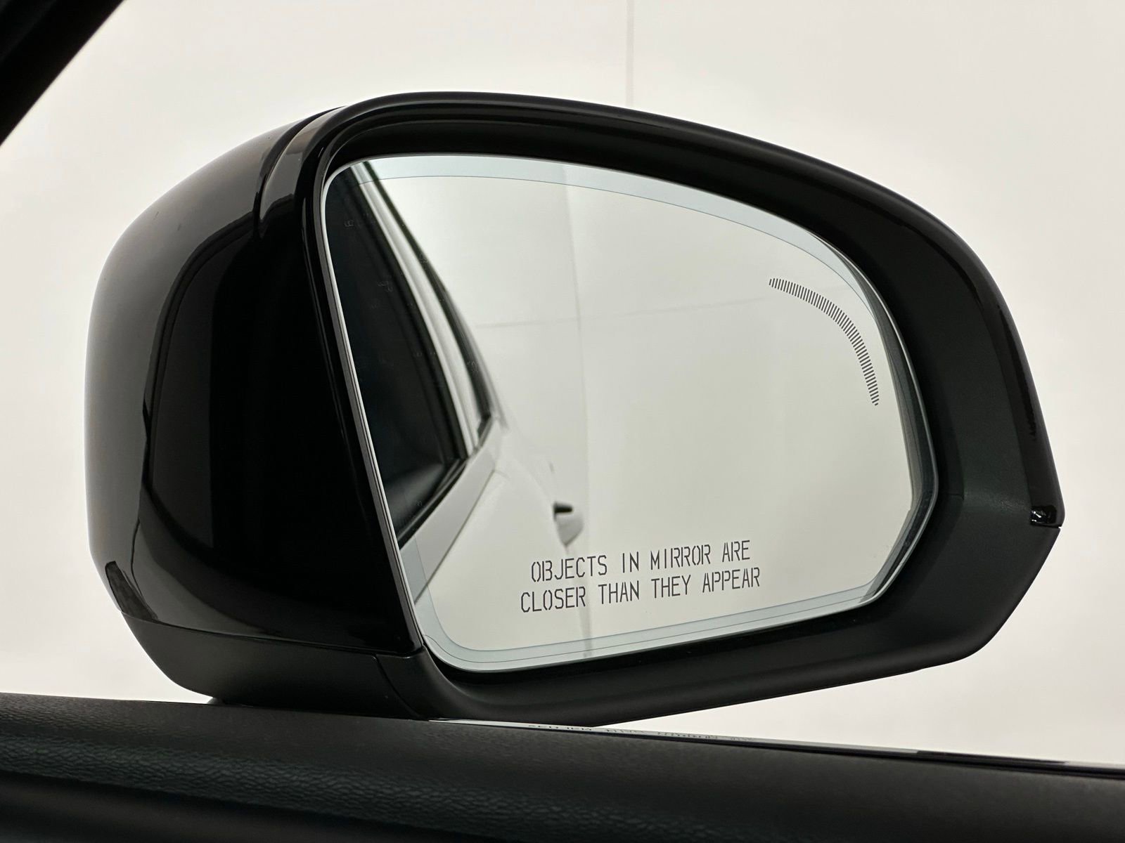 Used 2019 Volvo XC40 T5 R-Design image 26