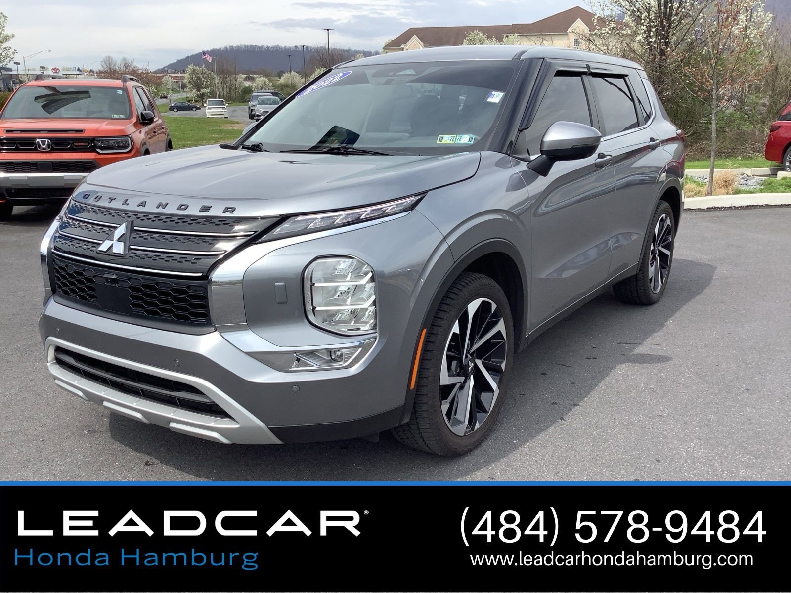 Used 2022 Mitsubishi Outlander SE image 1