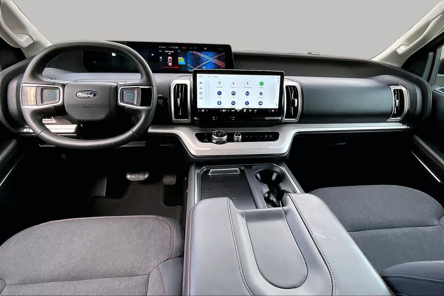 Used 2025 Ford Expedition Active RWD image 16