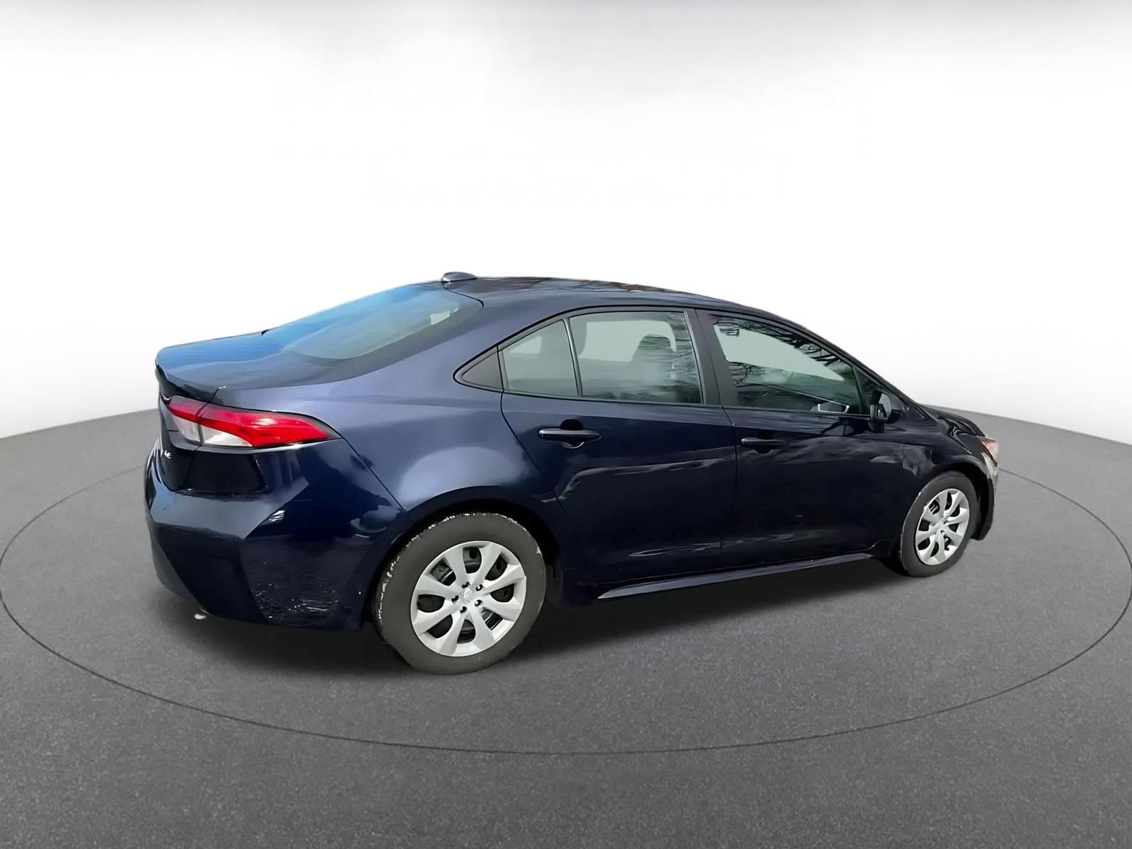 Used 2025 Toyota Corolla LE image 15