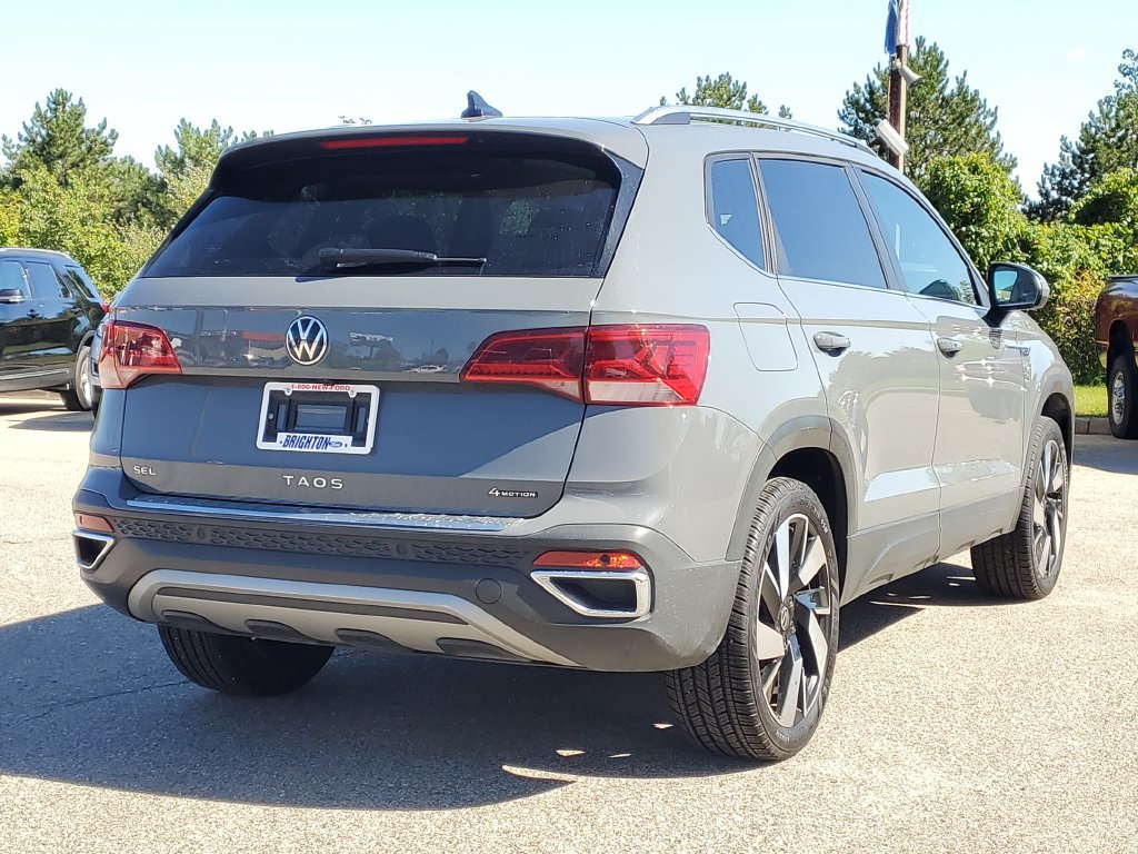 Used 2024 Volkswagen Taos SEL AWD/4WD image 4