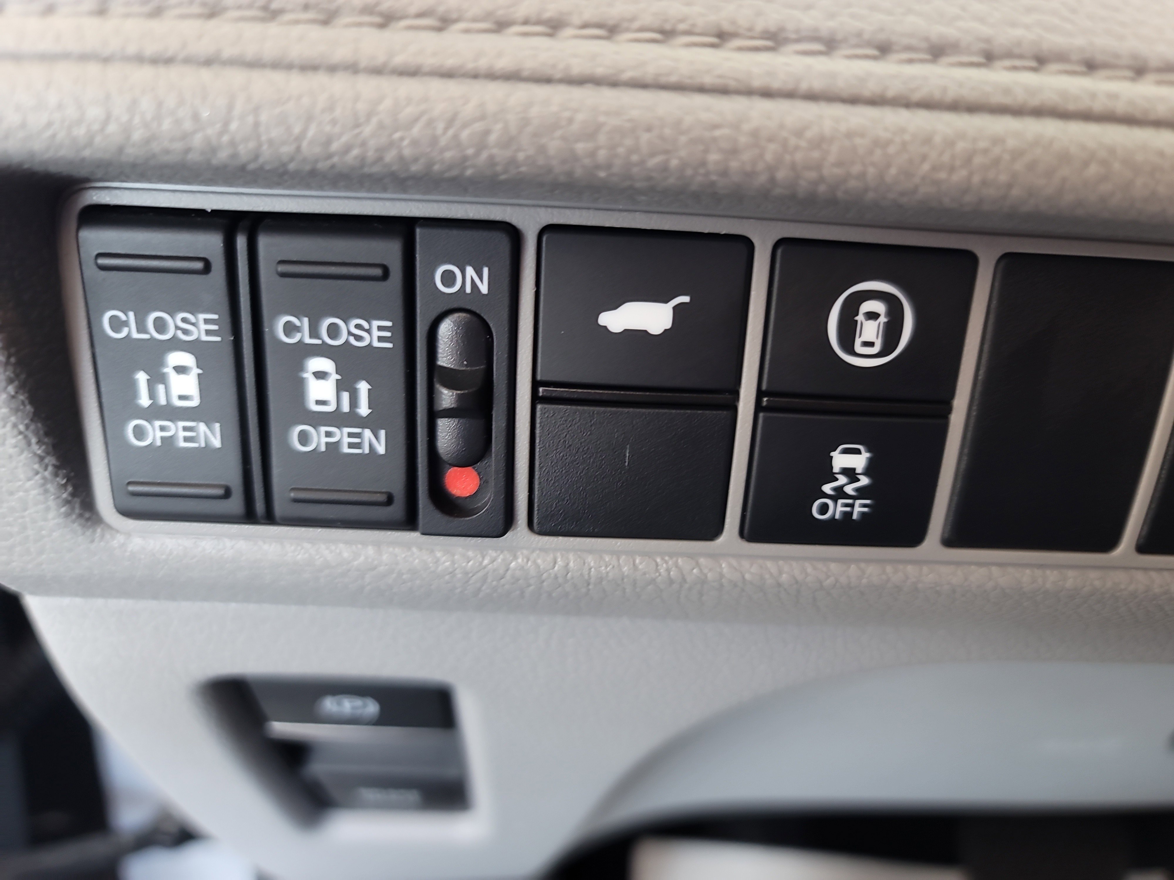Used 2023 Honda Odyssey EX-L image 19