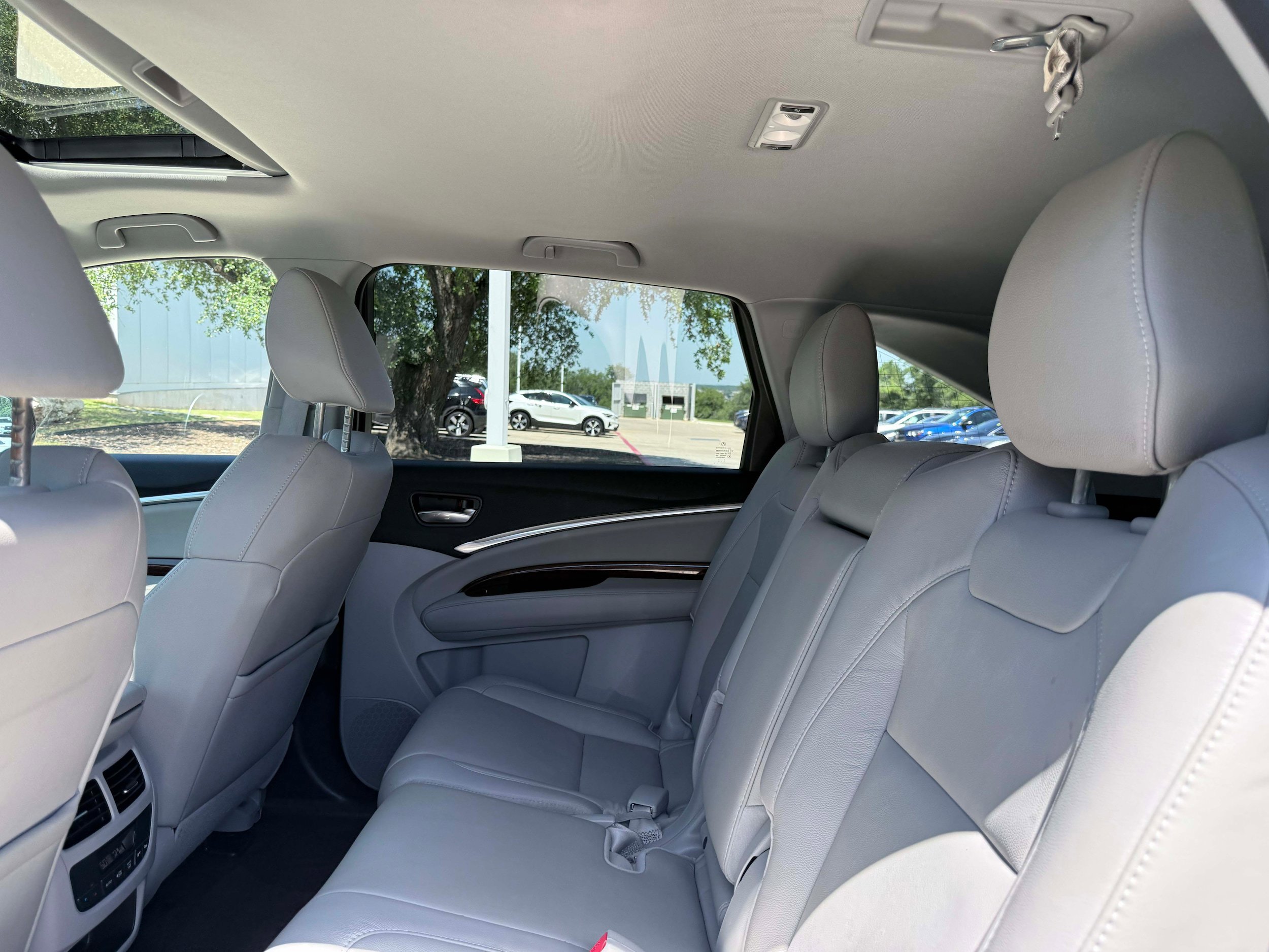 Used 2016 Acura MDX SH-AWD image 15