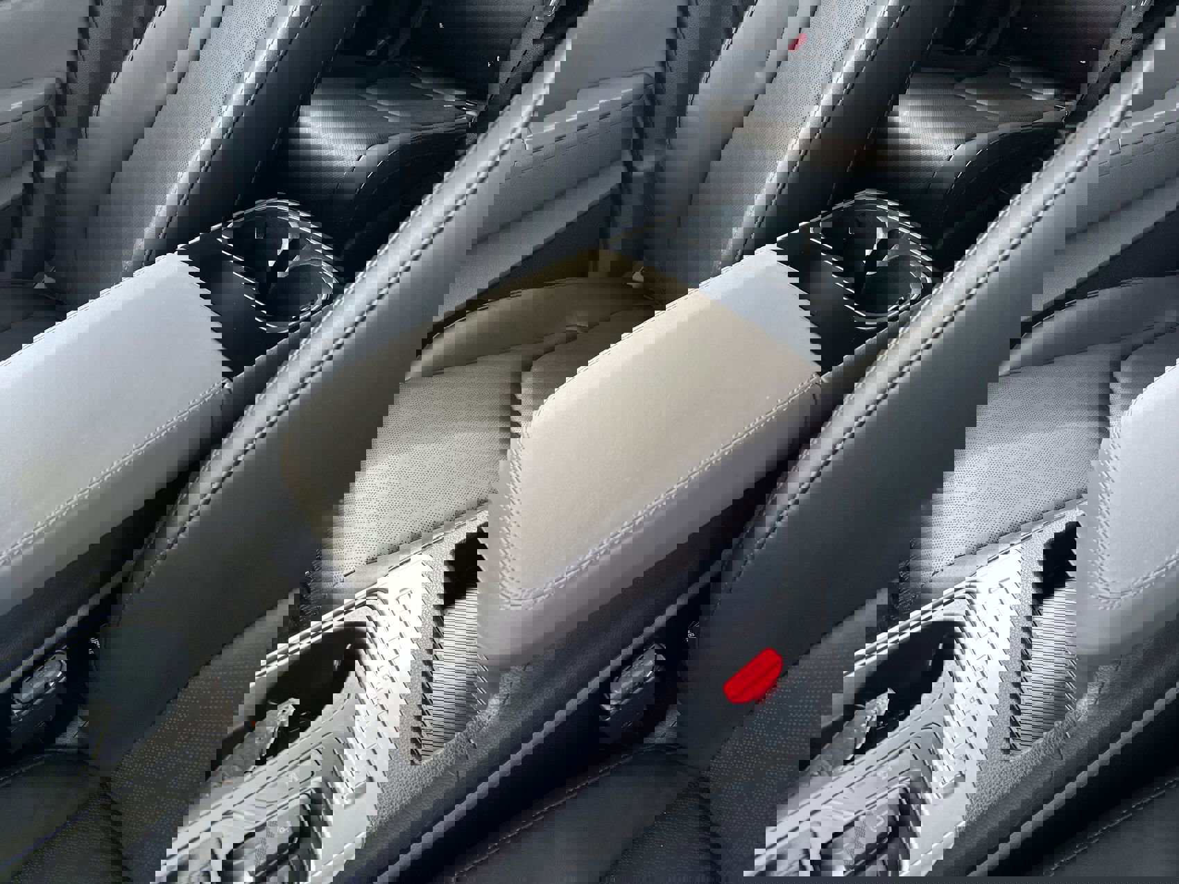 Used 2025 Kia Carnival image 21