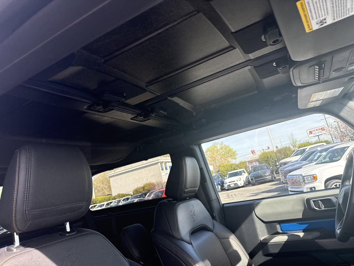 Used 2023 Ford Bronco Badlands image 20