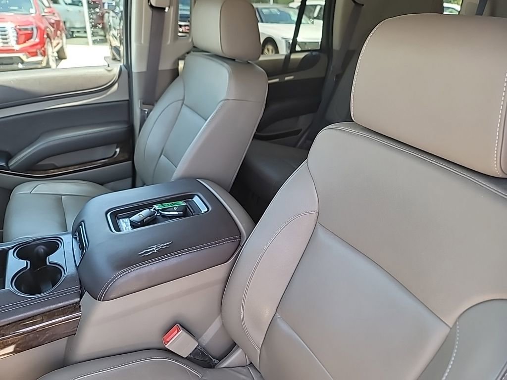Used 2017 Chevrolet Tahoe LT w/ Luxury Package AWD/4WD image 10