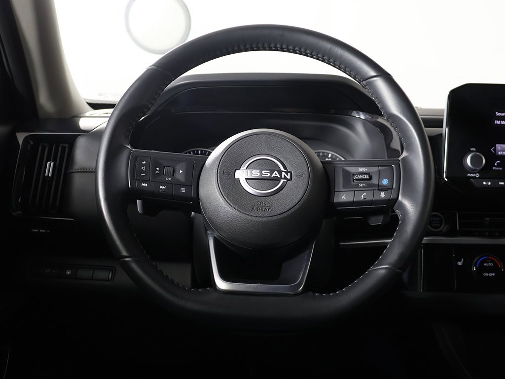 Used 2024 Nissan Pathfinder SV image 37