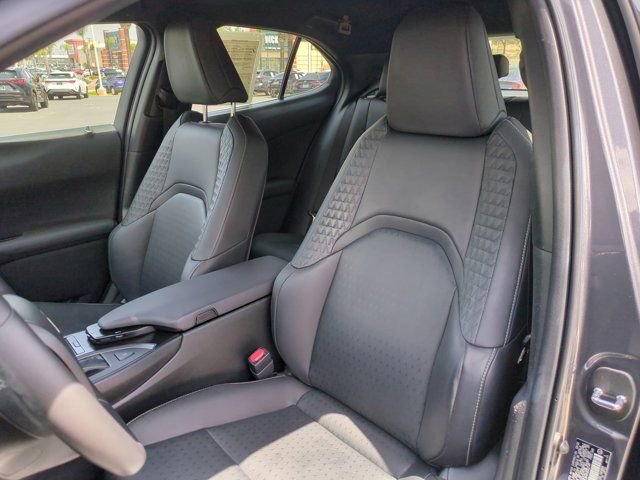Used 2022 Lexus UX 200 w/ Accessory Package (Z1) FWD image 11