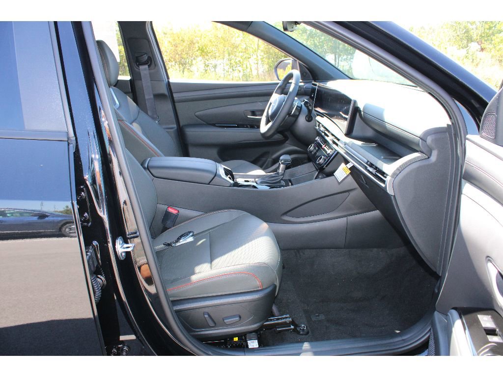 Used 2025 Hyundai Santa Cruz Limited image 14