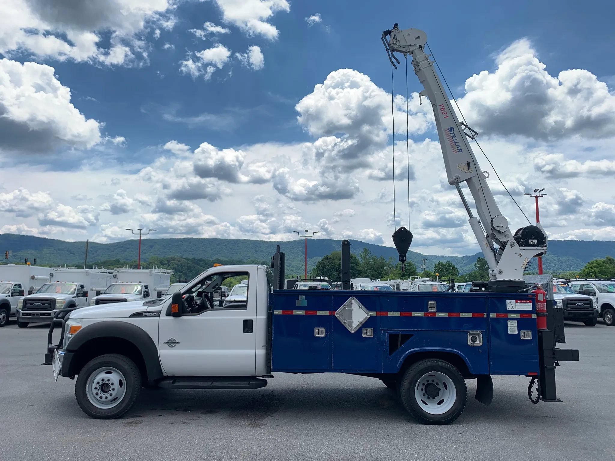 Used 2014 Ford F550 4x4 Regular Cab Super Duty image 40