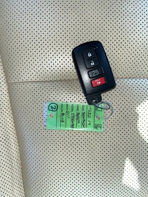 Used 2017 Toyota Highlander Limited Platinum image 31