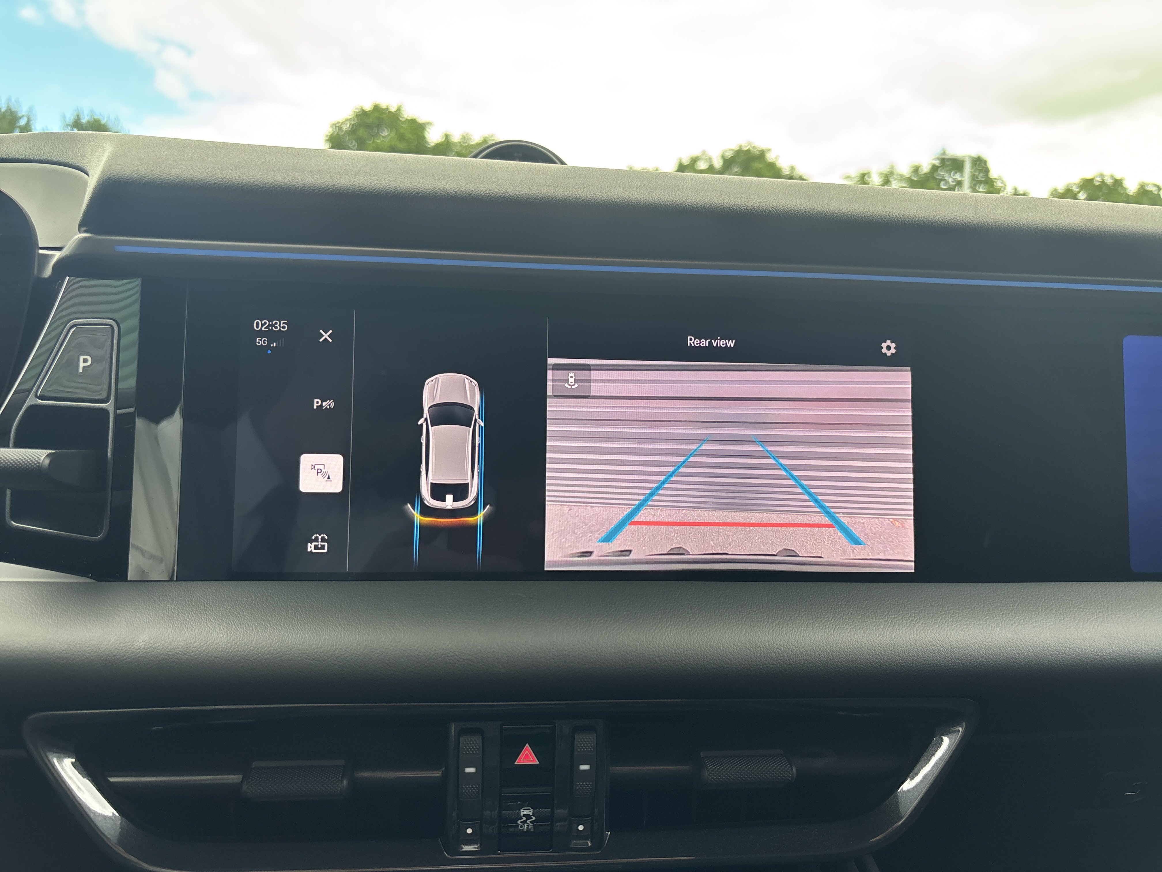 New 2025 Porsche Macan 4 Electric AWD/4WD image 40