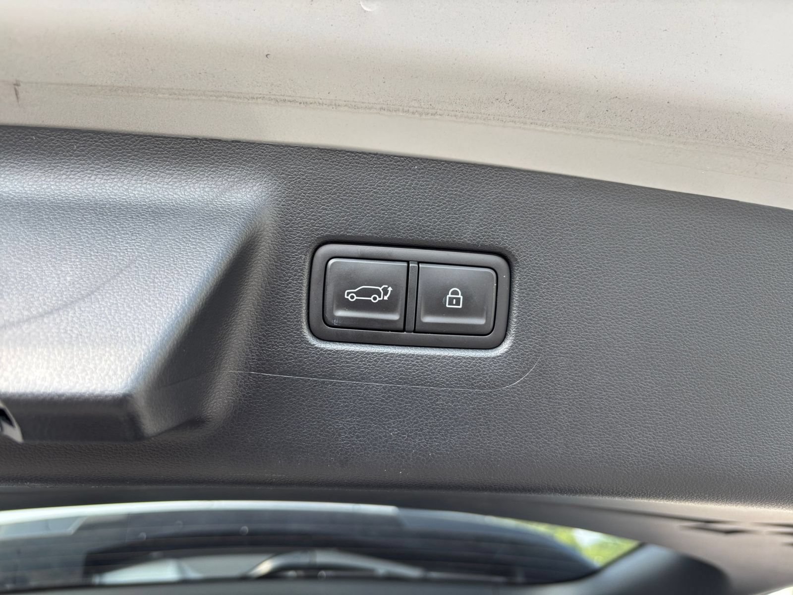 Used 2026 Hyundai Santa Fe SEL FWD image 24