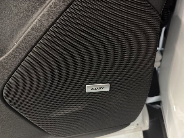 Used 2019 Cadillac XT5 Premium Luxury w/ Driver Assist Package image 17