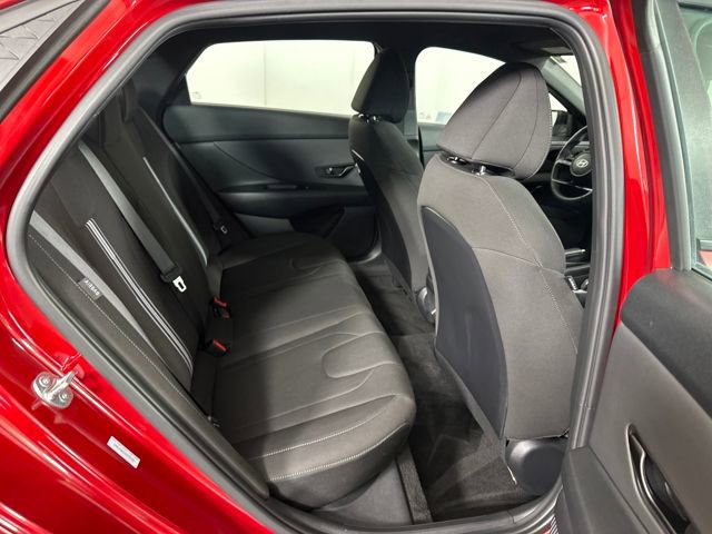 Certified 2025 Hyundai Elantra Sport image 27