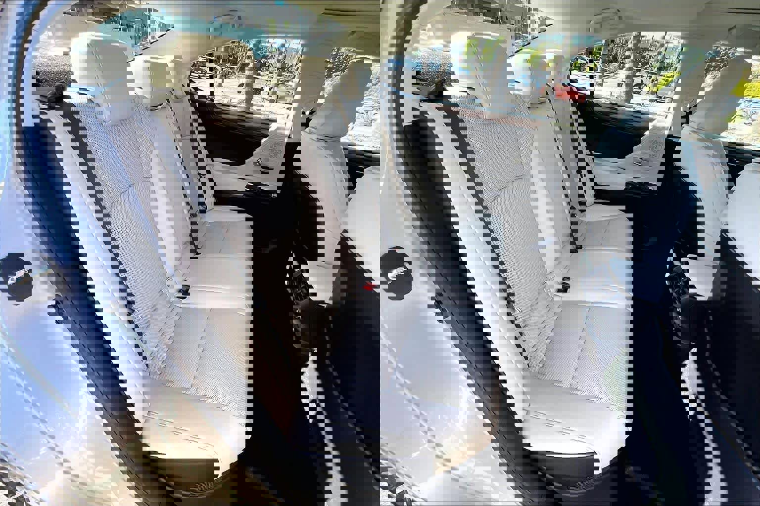 Used 2023 Lexus ES 300h w/ Premium Package image 19