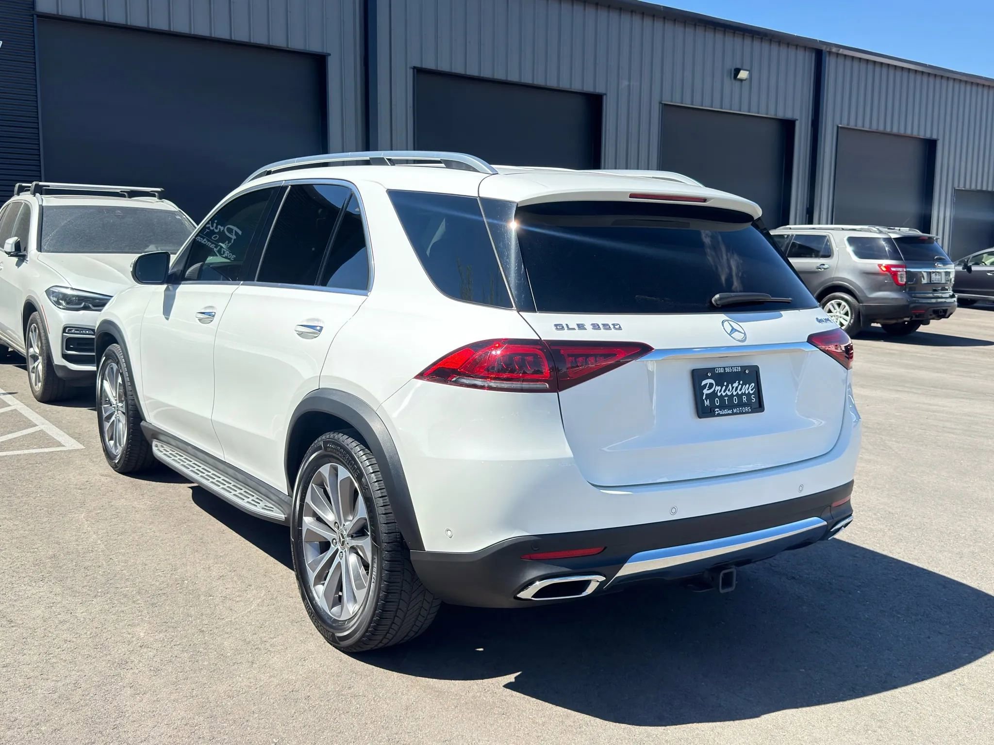 Used 2020 Mercedes-Benz GLE 350 4MATIC w/ Premium Package image 4