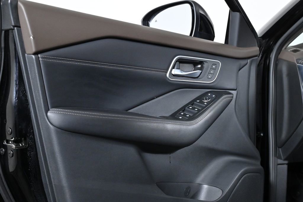 Used 2021 Nissan Rogue SL w/ Premium Package image 30