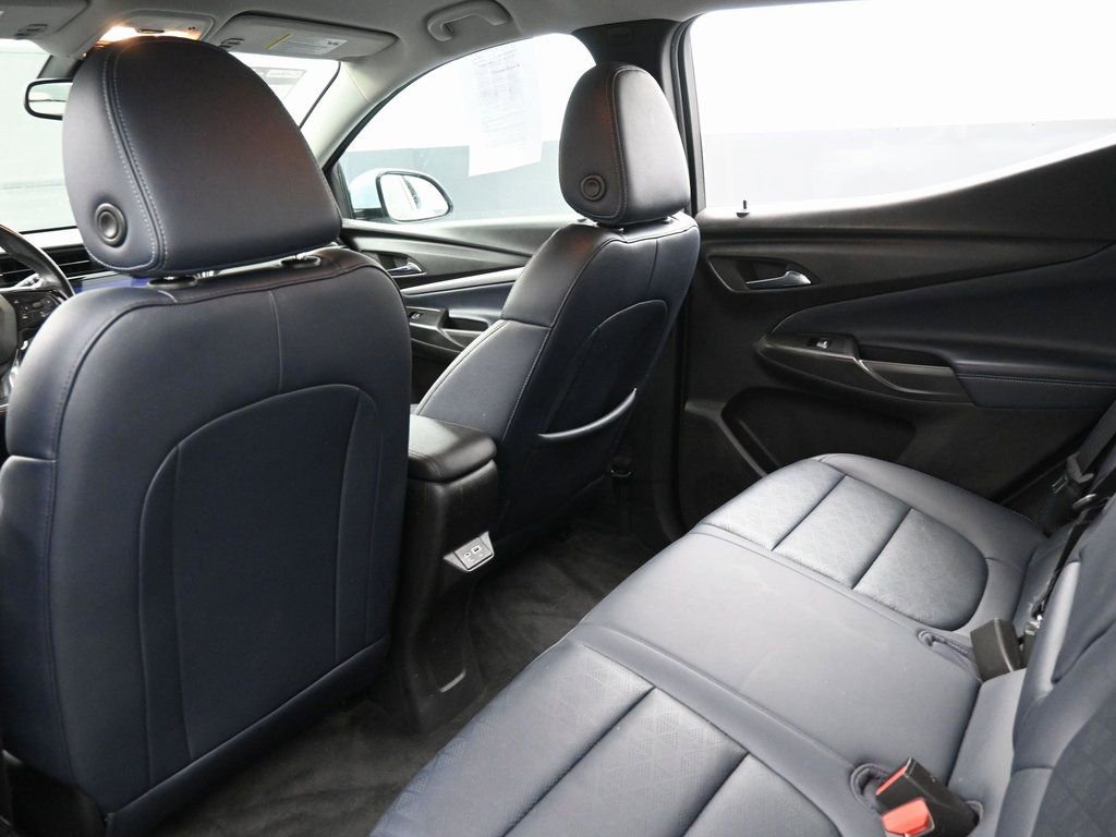 Used 2022 Chevrolet Bolt EUV LT w/ Convenience Package FWD image 27