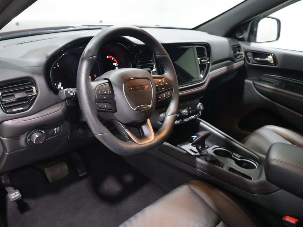 Used 2025 Dodge Durango GT AWD/4WD image 17