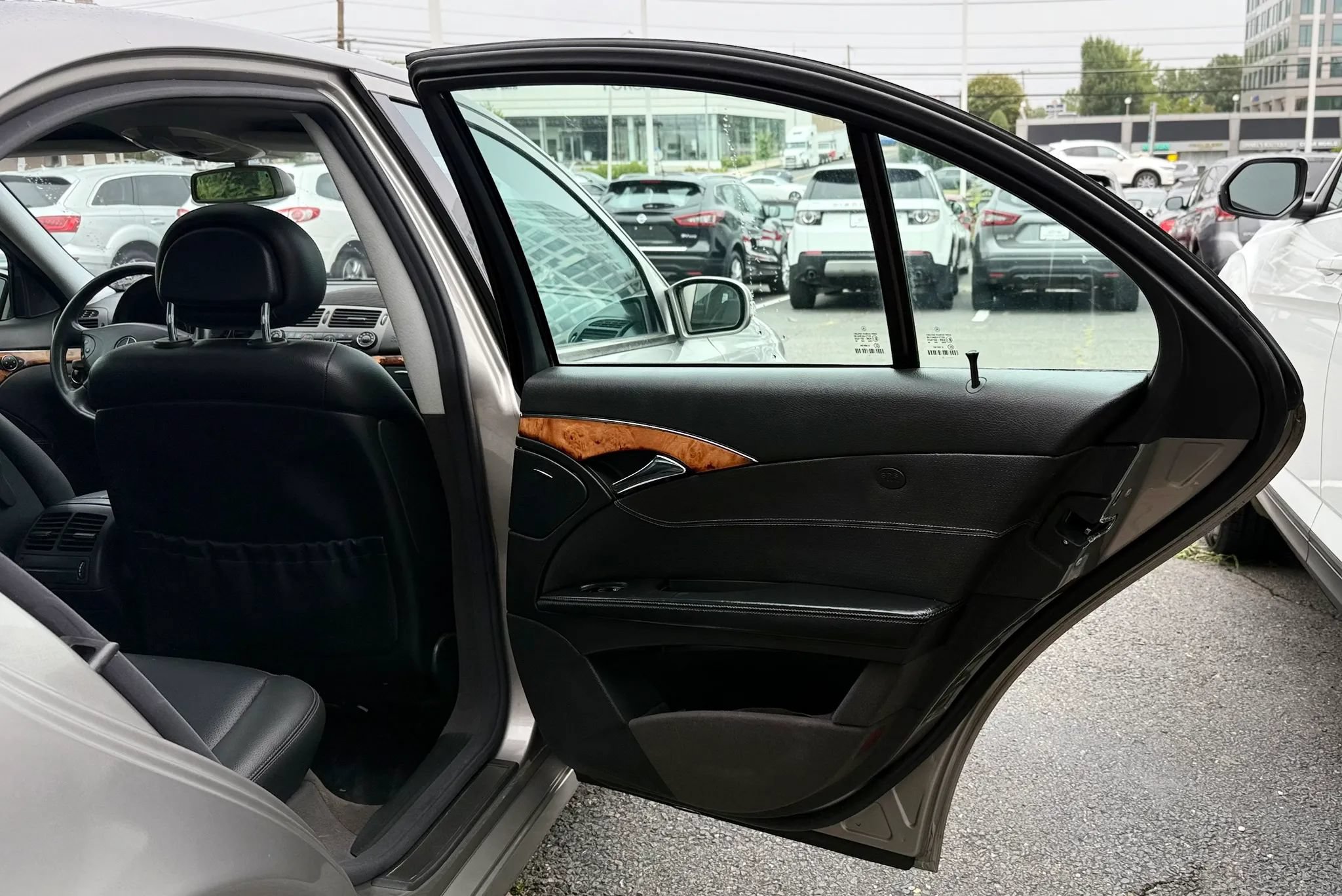Used 2004 Mercedes-Benz E 320 Sedan image 26