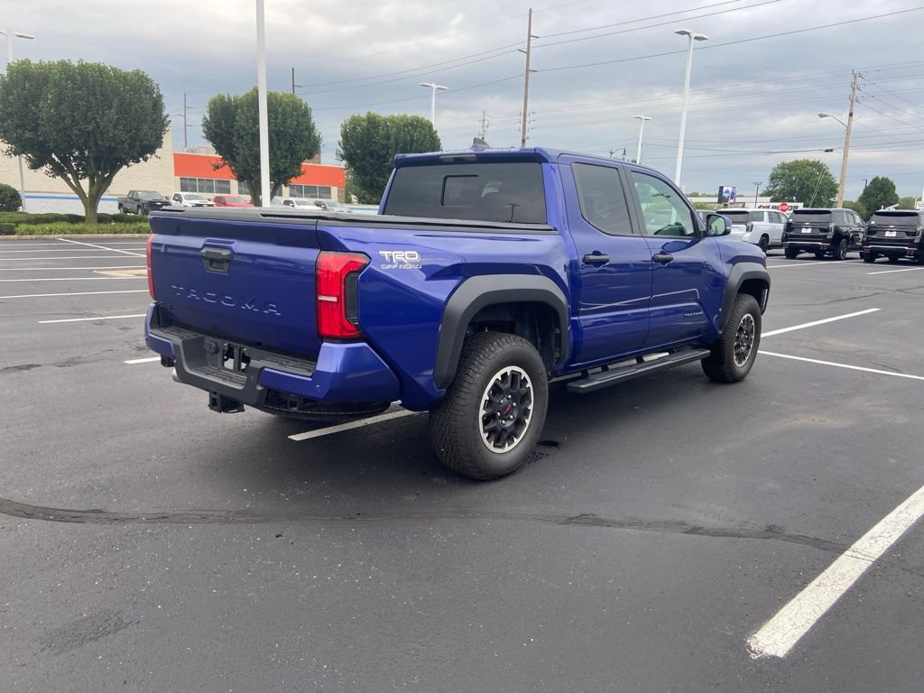 Used 2025 Toyota Tacoma TRD Off-Road w/ TRD Off Road Upgrade Package AWD/4WD image 7