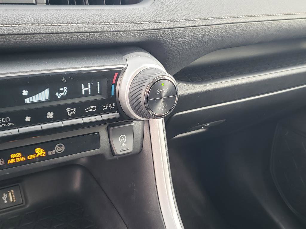 Used 2023 Toyota RAV4 XLE image 37