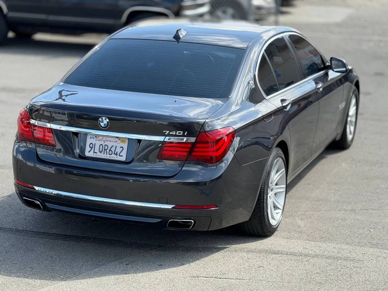 Used 2014 BMW 740i image 14