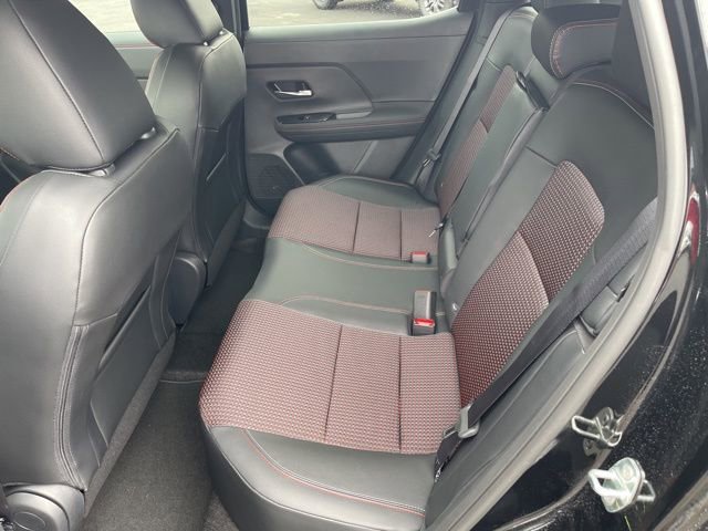 New 2025 Nissan Kicks SR image 13