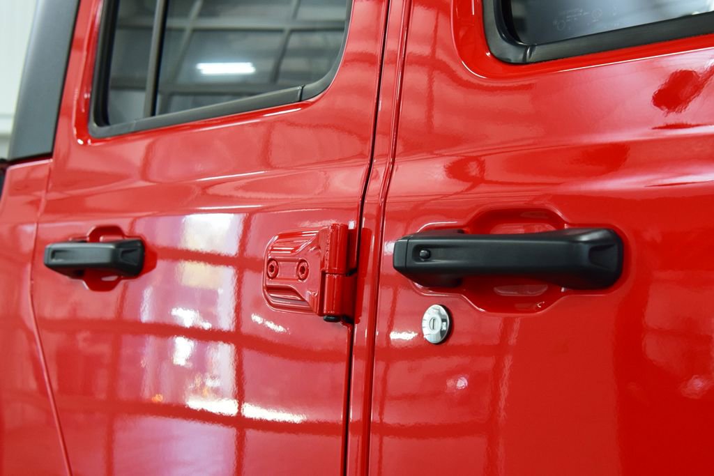 Used 2025 Jeep Gladiator Willys image 17