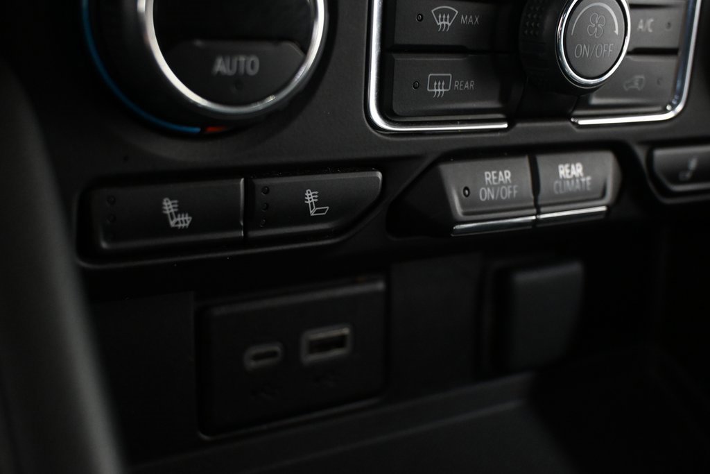 Used 2023 Chevrolet Tahoe LT image 32