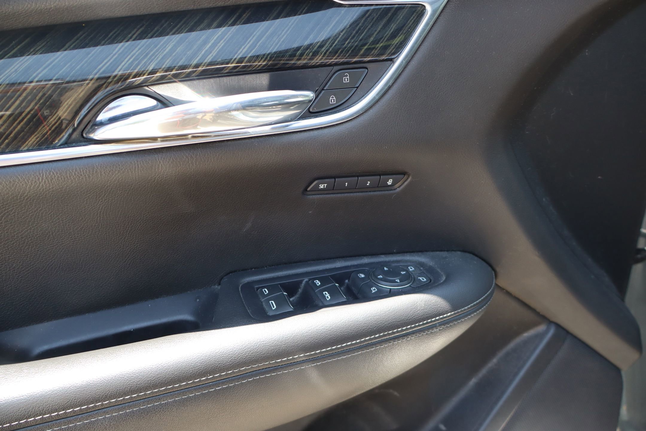 Used 2020 Cadillac XT6 Premium Luxury FWD image 13